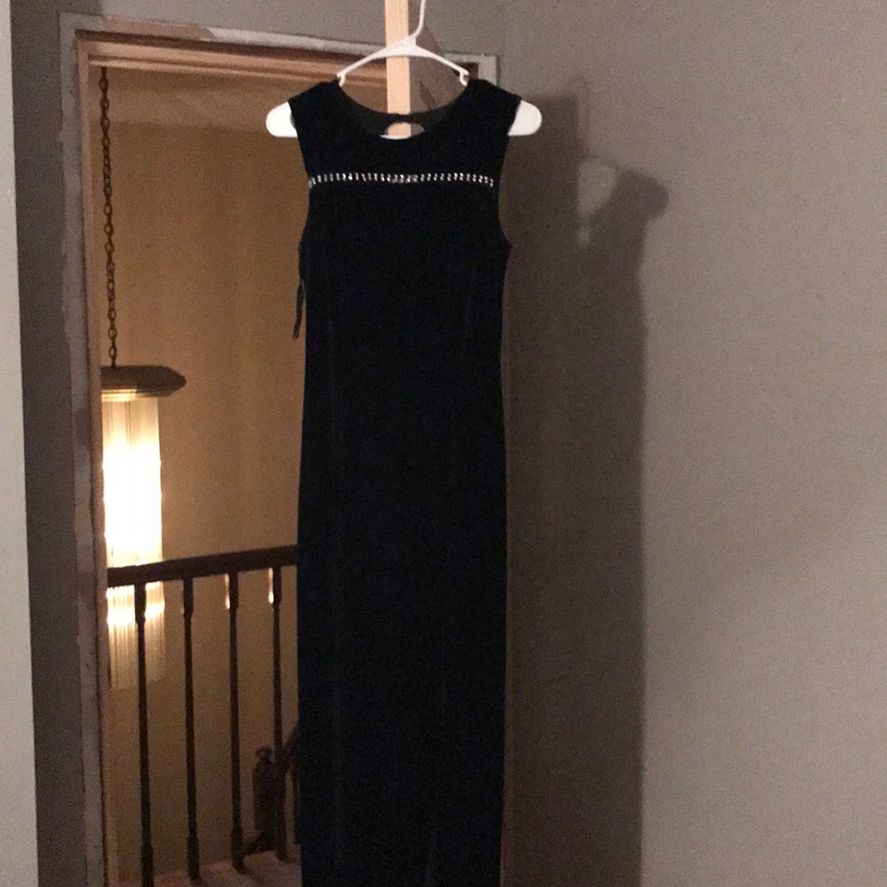 Evening gown black velvet with slit up front leg
